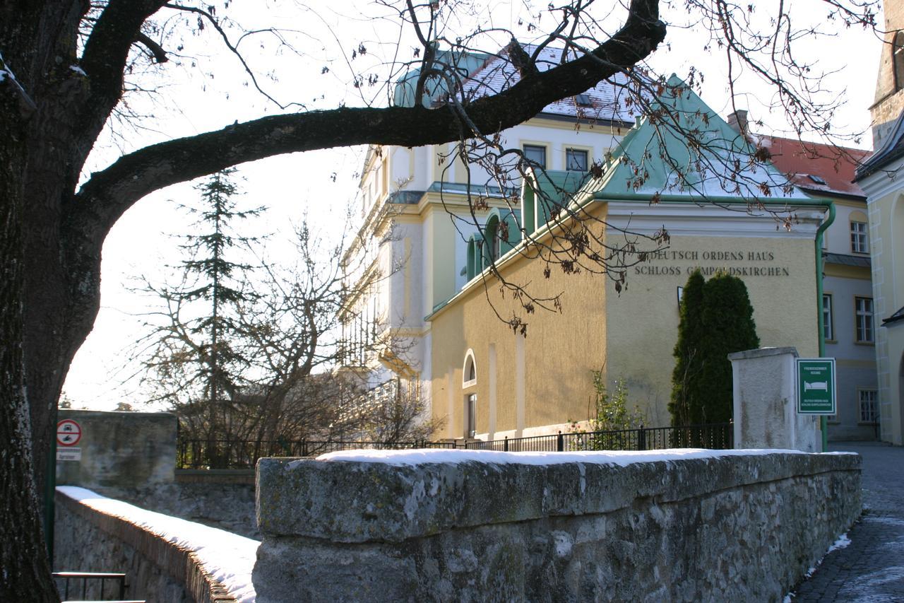 Schloss Gumpoldskirchen Exterior photo