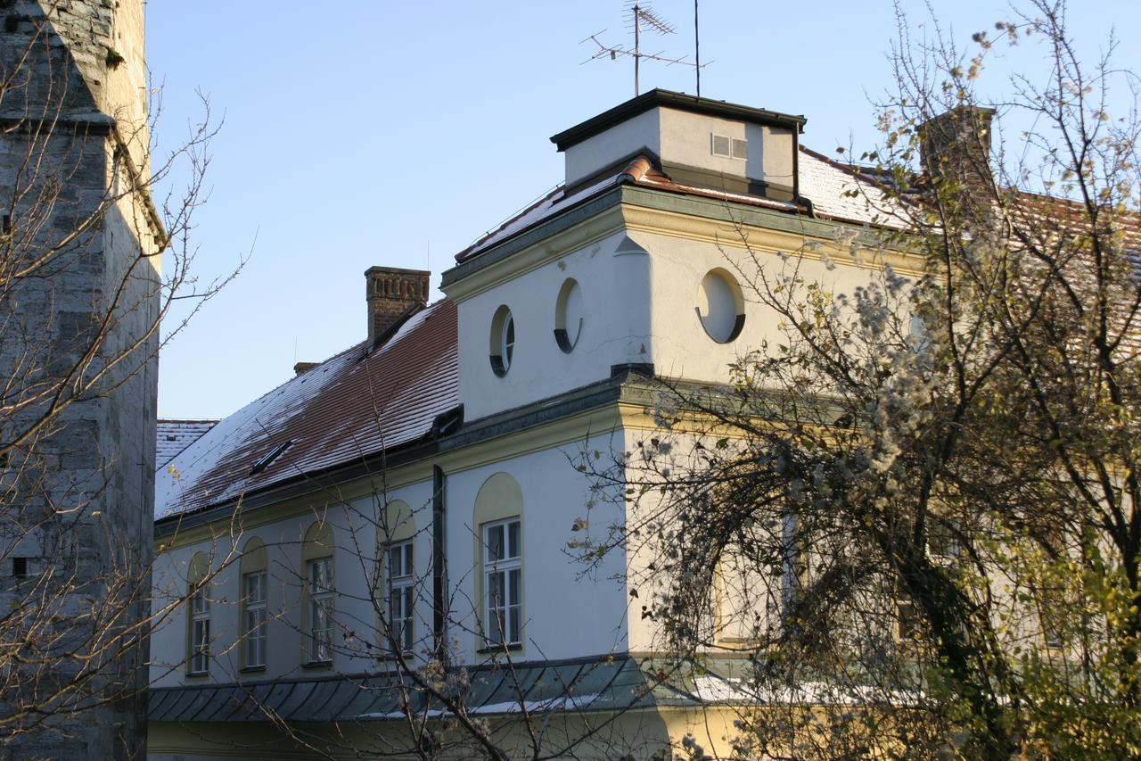 Schloss Gumpoldskirchen Hotel Exterior photo